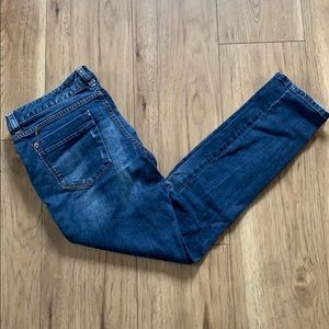 Mossimo skinny dark wash jeans size 8 Short. EUC!